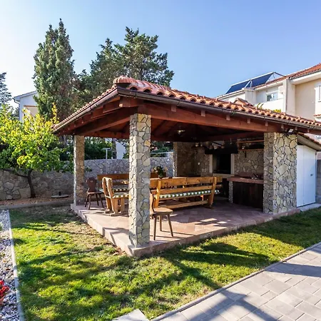 Apartment Velnic Baska (Krk)